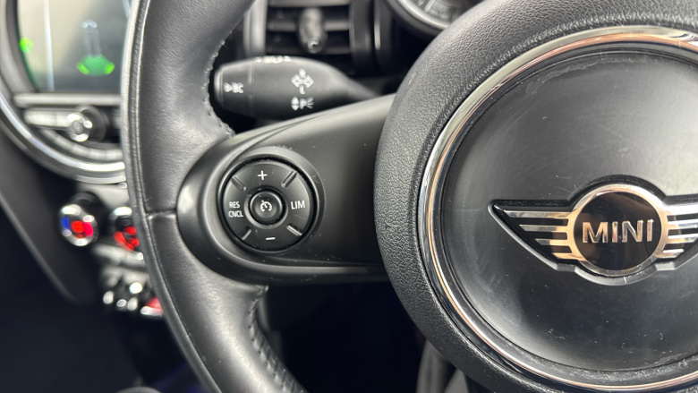 MINI Hatchback 1.5 Cooper II 5dr Auto [Chili Pack] Petrol Hatchback